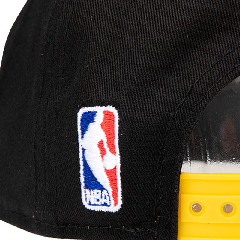 104753094-Gorra-color-negro-de--Lakers-Los-Angeles-para-niño