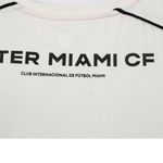 104761538-Camiseta-blanca-con-estampado-del-equipo-del-INTER-MIAMI-CF-para-niño