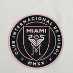 104761538-Camiseta-blanca-con-estampado-del-equipo-del-INTER-MIAMI-CF-para-niño