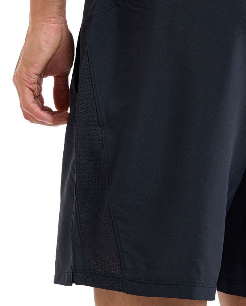 104704070-Short-deportivo-Under-Armour-negro-estampado-para-hombre