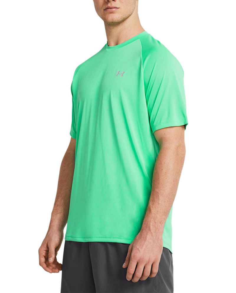 104736048-Camiseta-deportiva-Under-Armour-verde-estampada-para-hombre