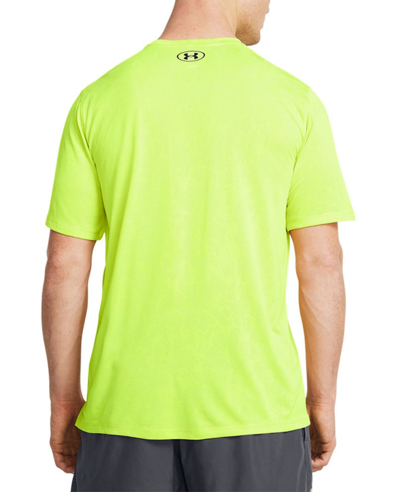 104736092-Camiseta-deportiva-basica-Under-Armour-verde-solida-para-hombre