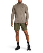 104736096-Short-deportivo-Under-Armour-cafe-solido-para-hombre