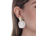 104676516-Aretes-de-colgar-metalicos-dorados-para-mujer