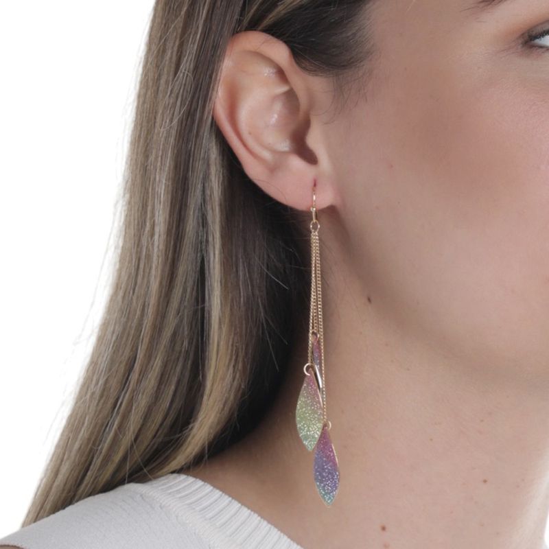 104676425-Pendientes-largos-dorados-para-mujer