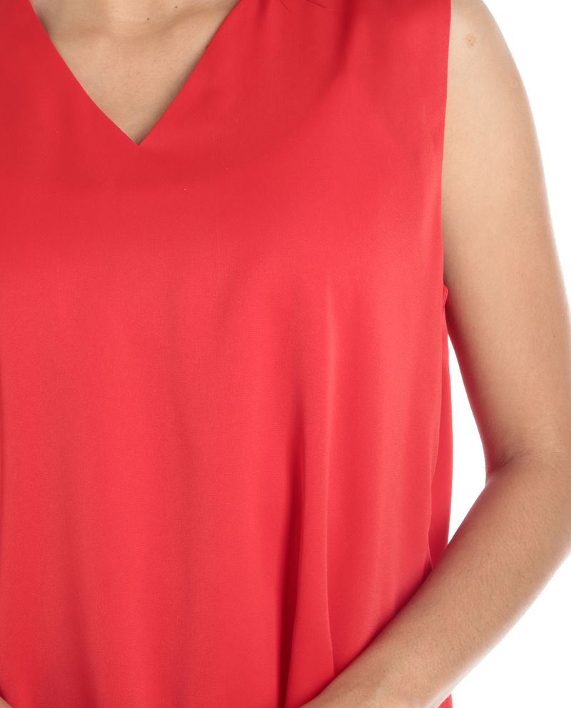 104604753-Blusa-Nicolle-formal-rojo-sin-mangas-para-mujer