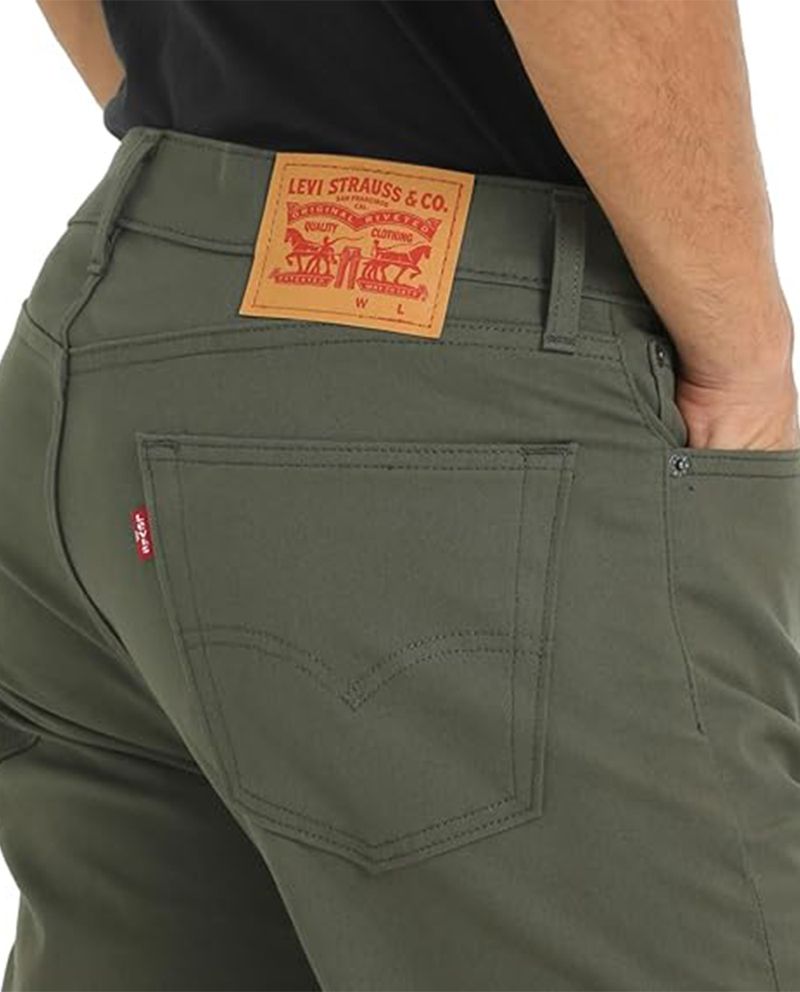 104683573-Jeans-Levi-s-505™-Regular-verde-solido-para-hombre