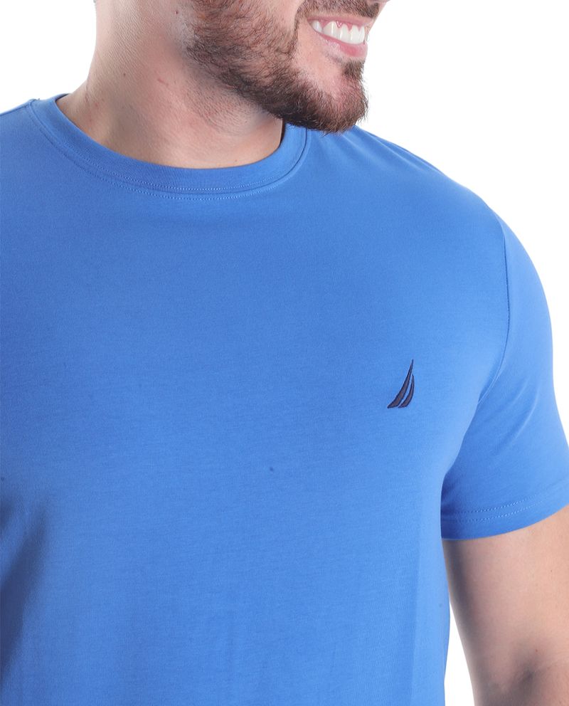 104740298-Camiseta-basica-Nautica-azul-solida-para-hombre