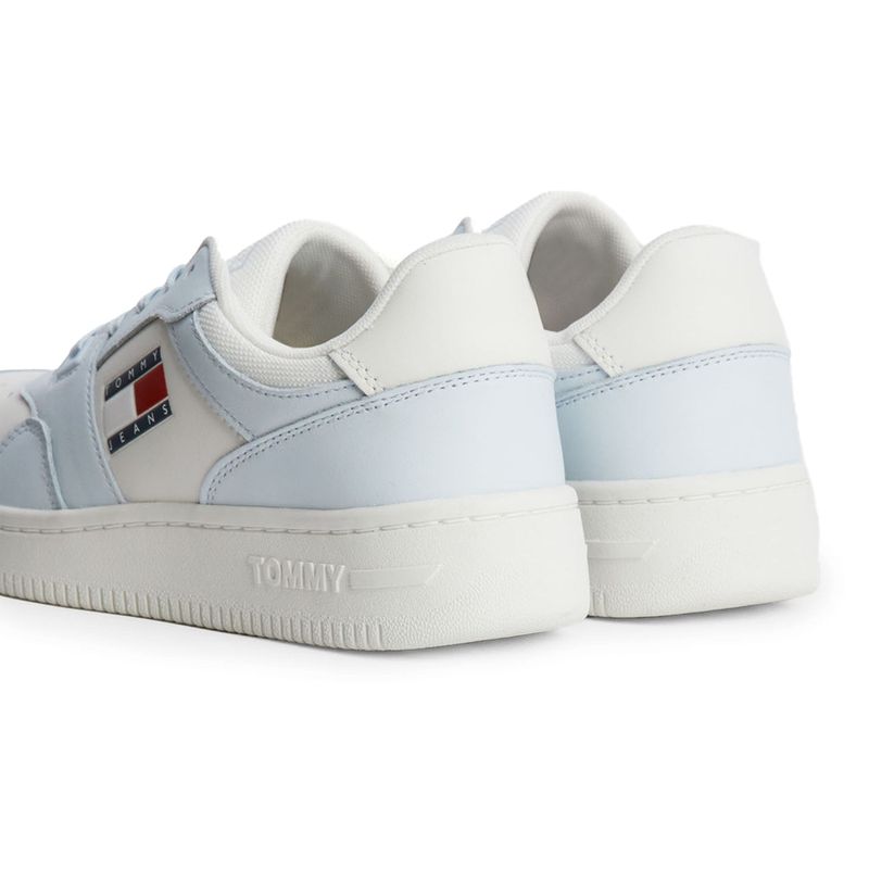 104765500-Zapato-casual-Tommy-Hilfiger-color-celeste-blanco-para-mujer