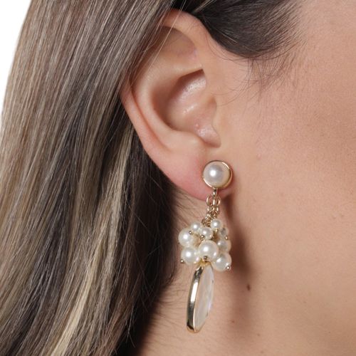 Aretes largos de perla color dorado para mujer