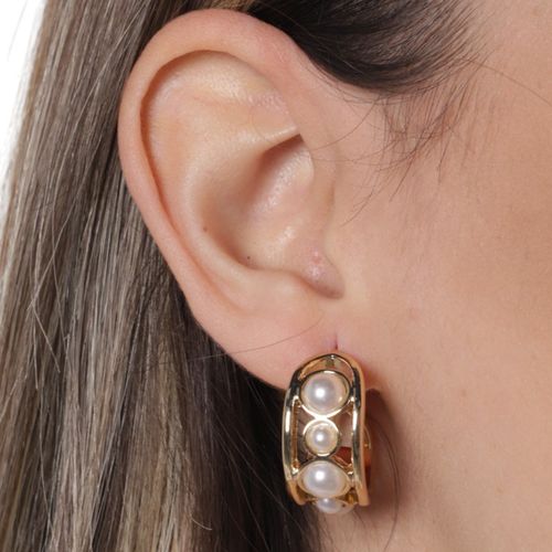 Aretes medialuna de perla color dorado para mujer