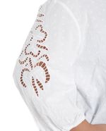 104574574-Blusa-Sabrina-casual-blanca-manga-3-4-para-mujer