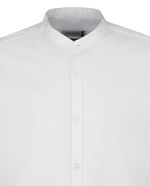 104768738-Camisa-oxford-regular-fit-Easy-Wear-blanca-solida-para-hombre