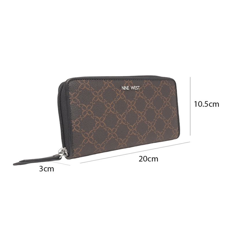 104737125-Billetera-zip-around-Nine-West-Zuri-color-cafe-negro-para-mujer