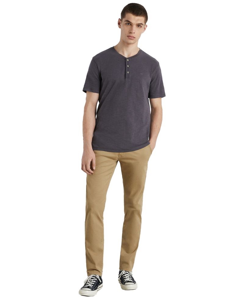 104768756-Pantalon-chino-slim-fit-Easy-Wear-camel-solido-para-hombre