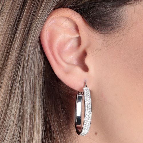 Aretes hoops de brass color plateado para mujer