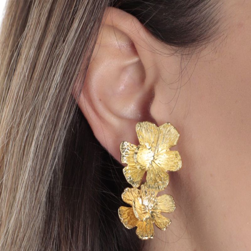 104676523-Aretes-de-flor-para-mujer