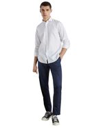 104768828-Camisa-oxford-Easy-Wear-regular-fit-blanca-solida-para-hombre