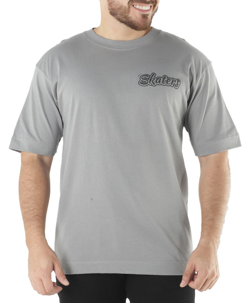 104766660-Camiseta-Orange-oversized-fit-gris-estampado-de-skaters-para-hombre