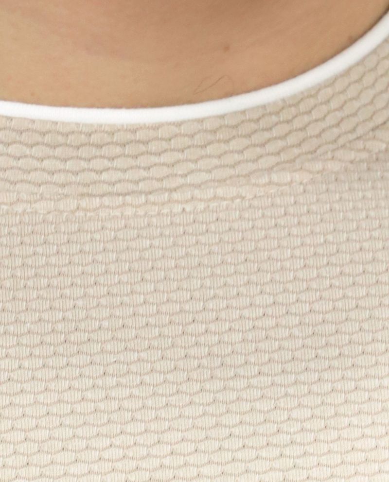 104699057-Camiseta-Denim---Flower-beige-con-textura-para-hombre