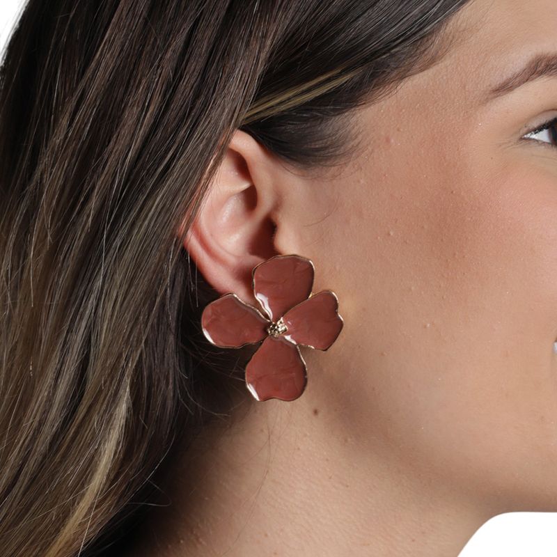 104676502-Aretes-de-flor-color-rojo-para-mujer