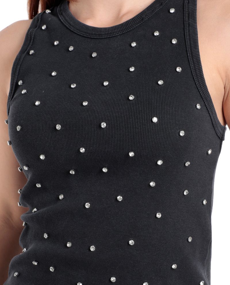 104612586-Camiseta-Unexpected-tank-top-negra-sin-mangas-para-mujer