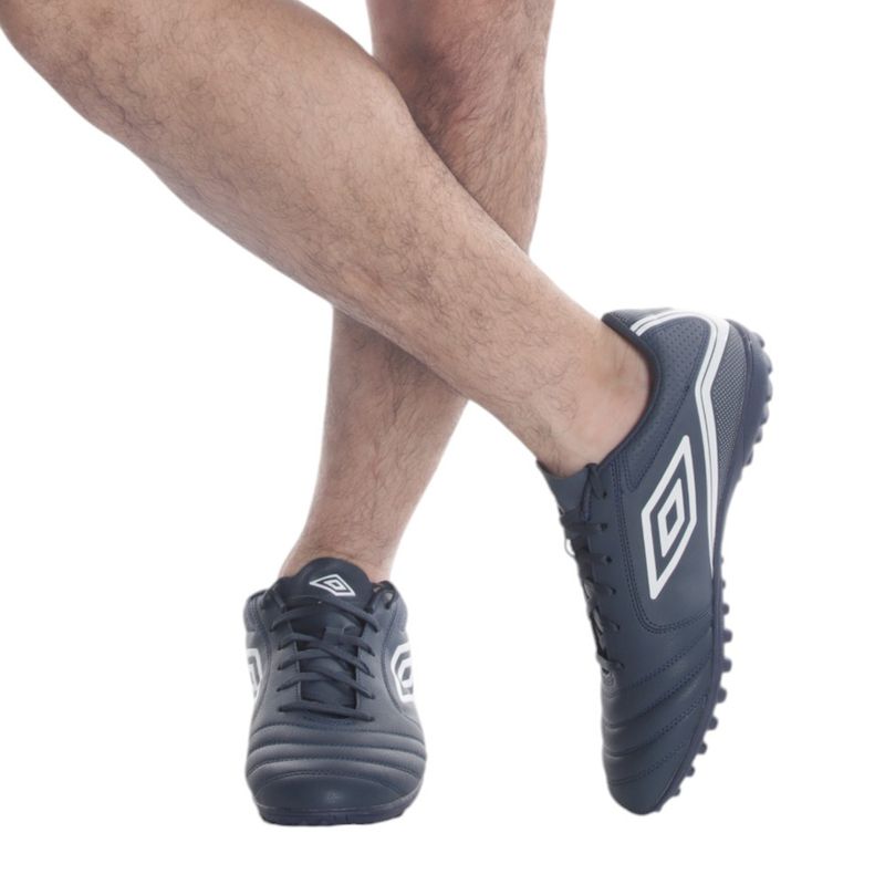 104731091-Zapatilla-deportiva-Umbro-Classico-XII-LT-TF-navy-blanco-para-hombre
