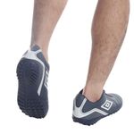 104731091-Zapatilla-deportiva-Umbro-Classico-XII-LT-TF-navy-blanco-para-hombre