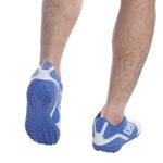 104731098-Zapatilla-deportiva-Umbro-Classico-XII-LT-TF-blanco-azul-para-hombre