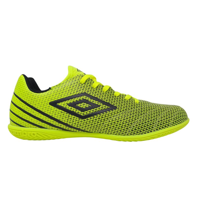 104731107-Zapatilla-deportiva-Umbro-Toccare-IV-IC-amarillo-negro-para-hombre