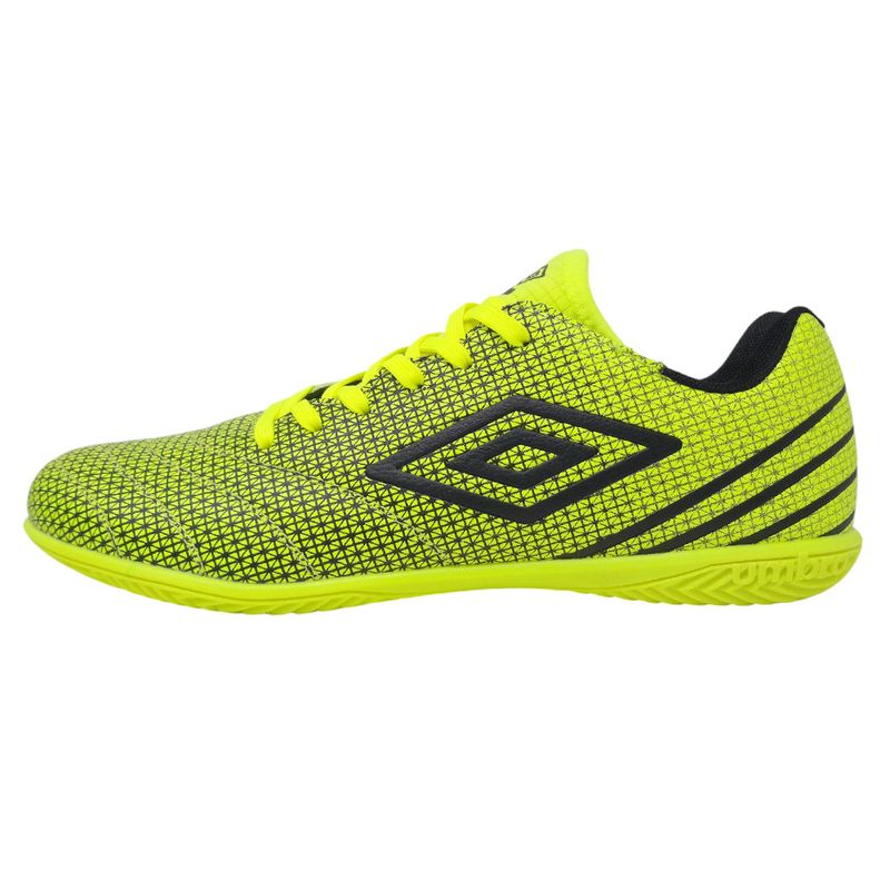 104731107-Zapatilla-deportiva-Umbro-Toccare-IV-IC-amarillo-negro-para-hombre