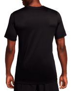 104708817-Camiseta-deportiva-Nike-negra-estampada-para-hombre