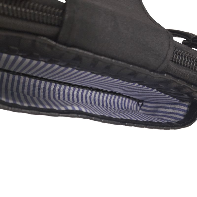 104758861-Billetera-zip-around-Nautica-color-negro-para-mujer