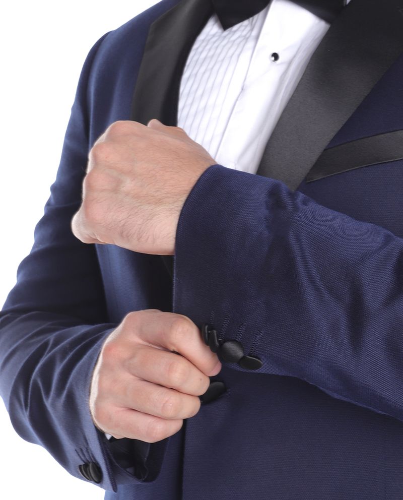 104579590-Traje-smoking-Unexpected-slim-fit-azul-navy-solido-para-hombre