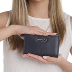 104758870-Billetera-flap-Nautica-color-azul-para-mujer