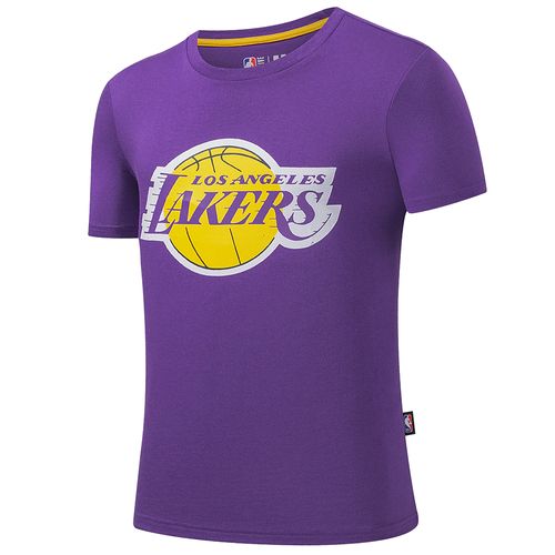 Camiseta morada con estampado deportivo para niño