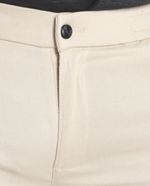104705661-Pantalon-chino-Unexpected-beige-con-textura-para-hombre