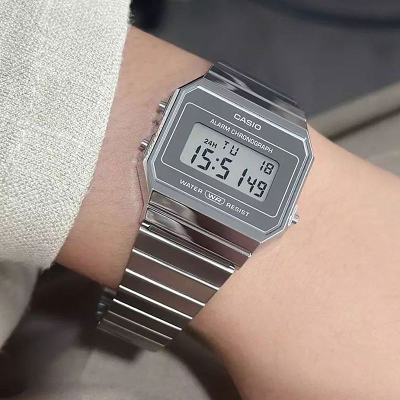 104782782-Reloj-Casio-digital-metalico-plateado-para-mujer