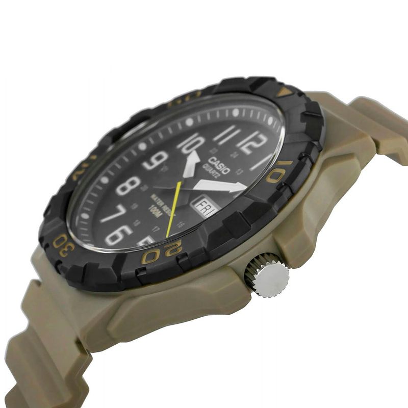 104782789-Reloj-Casio-analogo-de-resina-en-color-cafe-para-hombre