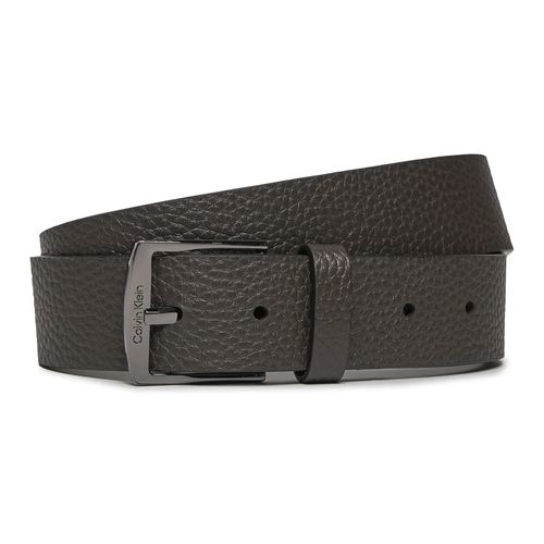 Cinturón casual Calvin Klein café oscuro con textura para hombre