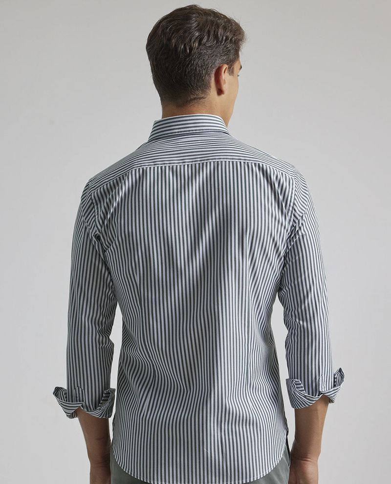 104782688-Camisa-casual-PuroEGO-custom-fit-verde-rayada-para-hombre