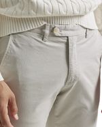 104783076-Pantalon-chino-twill-Puro-Ego-gris-claro-solido-para-hombre