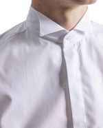 104784523-Camisa-de-vestir-slim-fit-Puro-Ego-blanca-solida-para-hombre