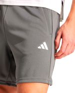 104792878-Short-deportivo-Nike-gris-solido-para-hombre