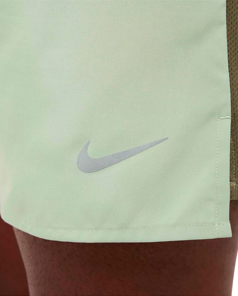 104795268-Short-deportivo-Nike-verde-solido-para-hombre