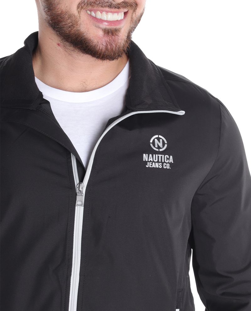 104771377-Chaqueta-impermeable-Nautica-Jeans-Co.-negra-solida-para-hombre