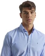 104782668-3-Camisa-oxford-PuroEGO-custom-fit-celeste-solida-para-hombre