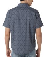 104791114-Camisa-casual-Levi-s-regular-fit-azul-oscuro-con-estampado-moderno-para-hombre
