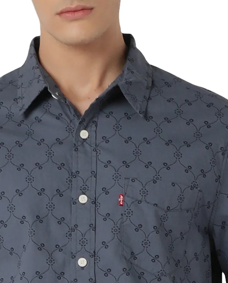 104791114-Camisa-casual-Levi-s-regular-fit-azul-oscuro-con-estampado-moderno-para-hombre