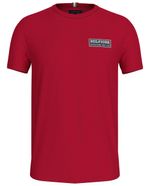 104793997-Camiseta-Tommy-Hilfiger-slim-fit-roja-estampada-para-hombre
